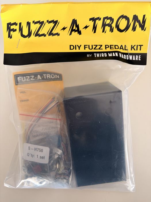 Pedal Fuzz-a-Tron   Jack White / White Stripes NOS - novo/selado 175 €