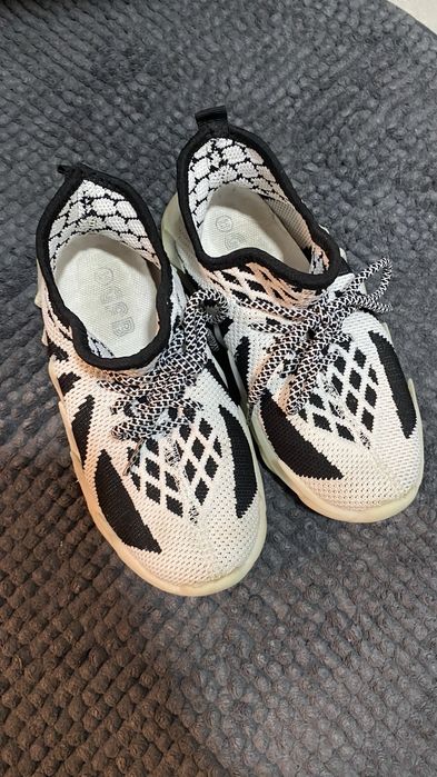 Кроссовки 20,5 см р30-31