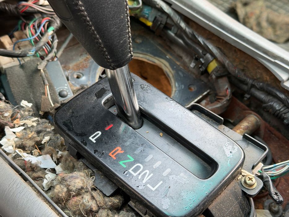 dźwignia zmiany biegów automat toyota land cruiser 100 wybierak lewarek