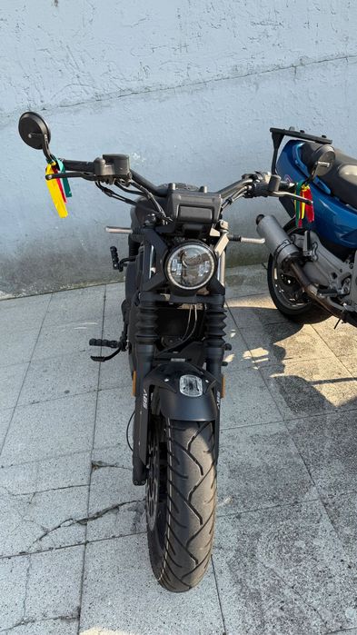 Vendo mota Zontes C, 125cc