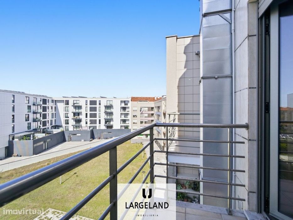 Apartamento T2 Duplex Zona Glicínias, Aveiro