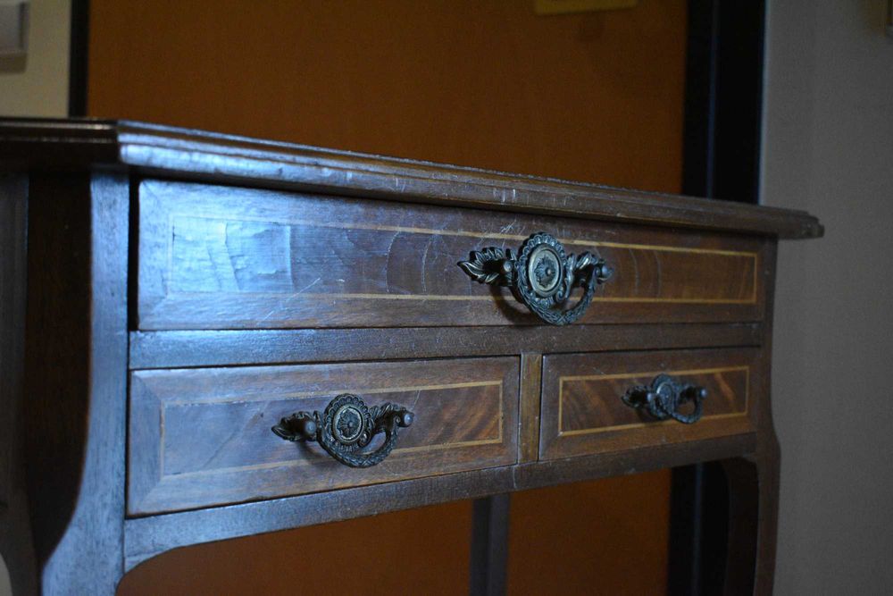 Aparador móvel madeira maciça (talvez cerejeira) 57,5x34,5x75cm