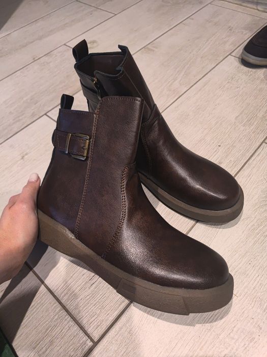 Демісезонні чоботи нові 38р