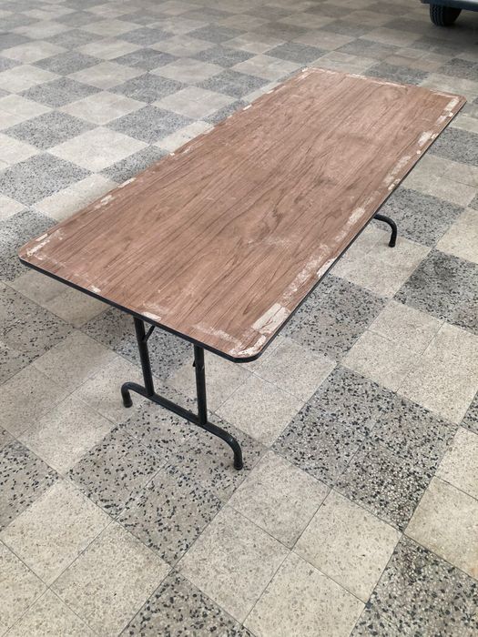 Mesa retangular para serviço de apoio catering