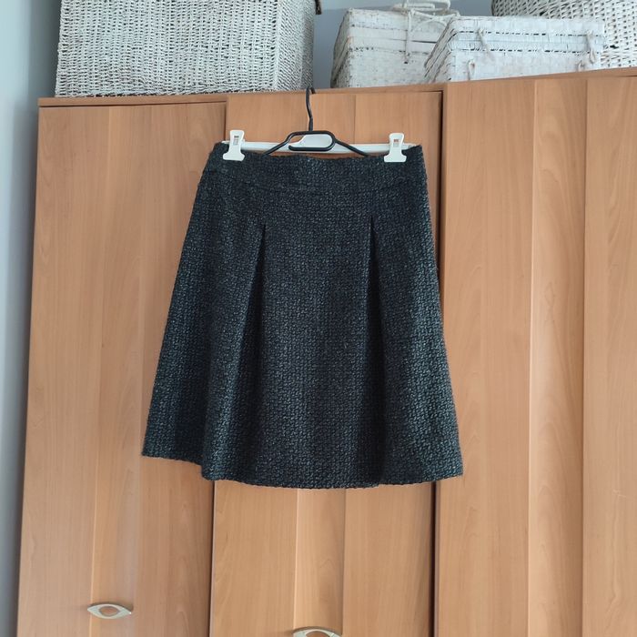 Ciepła, krótka spódniczka, rozmiar M/ L