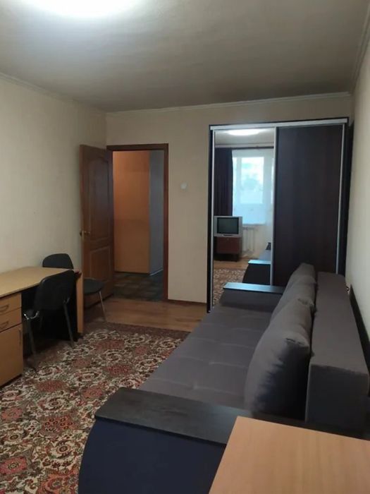 ЗАТИШНА квартира в ЗЕЛЕНОМУ районі столиці метро ВАСИЛЬКІВСЬКА