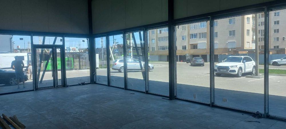 Оренда фасадного приміщення у новому ТЦ RUTA, біля АТБ, Жовква