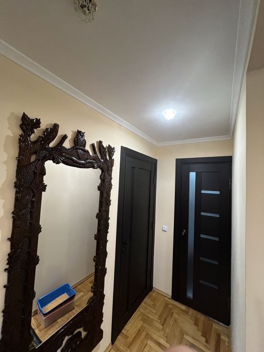 Продаж виликої квартири,Духновича.