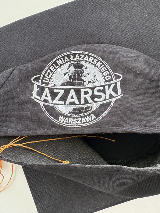 Czapka absolwenta koledzu