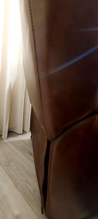 Poltrona relax em pele castanha