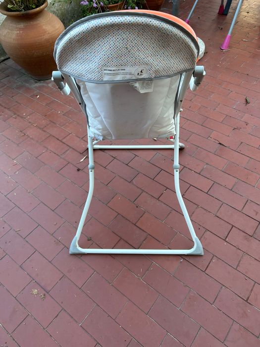 Cadeira de refeição da zippy, usada mas funcional