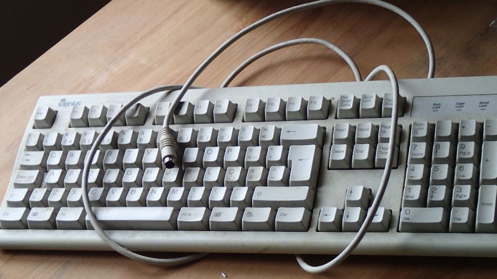 "Genius" Brand Keyboard – Old Model, No USB Port64751158542721120