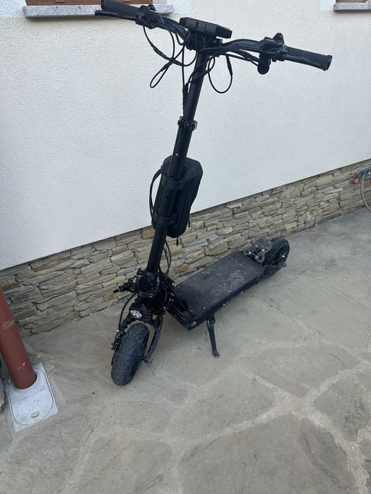 Sprzedam kukirin g2 master dodatkowa bateria hydrauliczne hamulce i dodatkowa bateria.