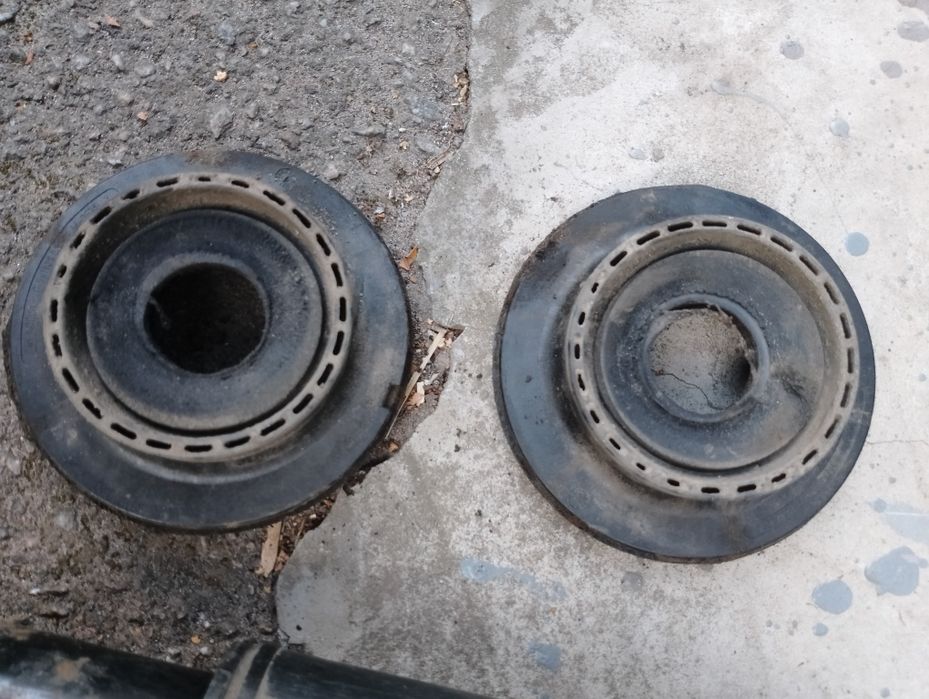 Задние амортизаторы от Hyundai б/у