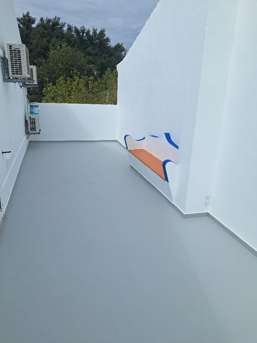 Pinturas e serviços de construção civil