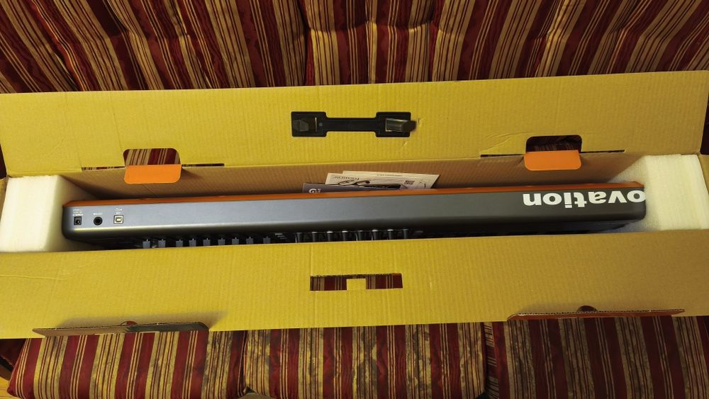 Teclado MIDI Novation Launchkey 61