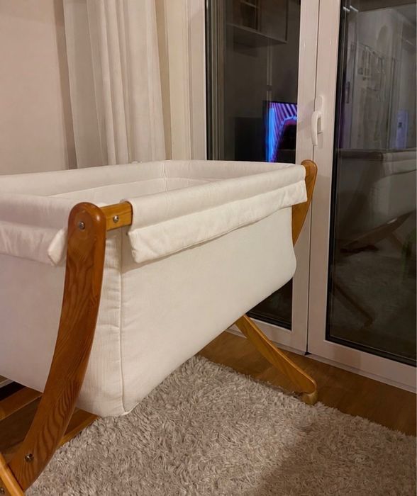 Vendo berço  baloiço em madeira