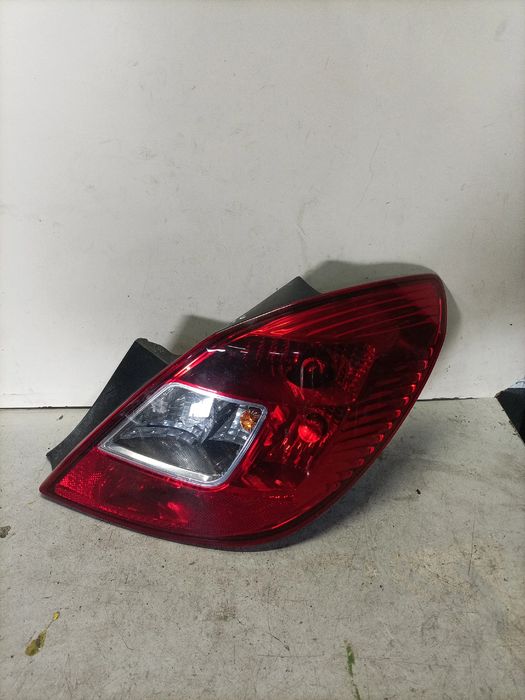 Farolim direito OPEL Corsa D