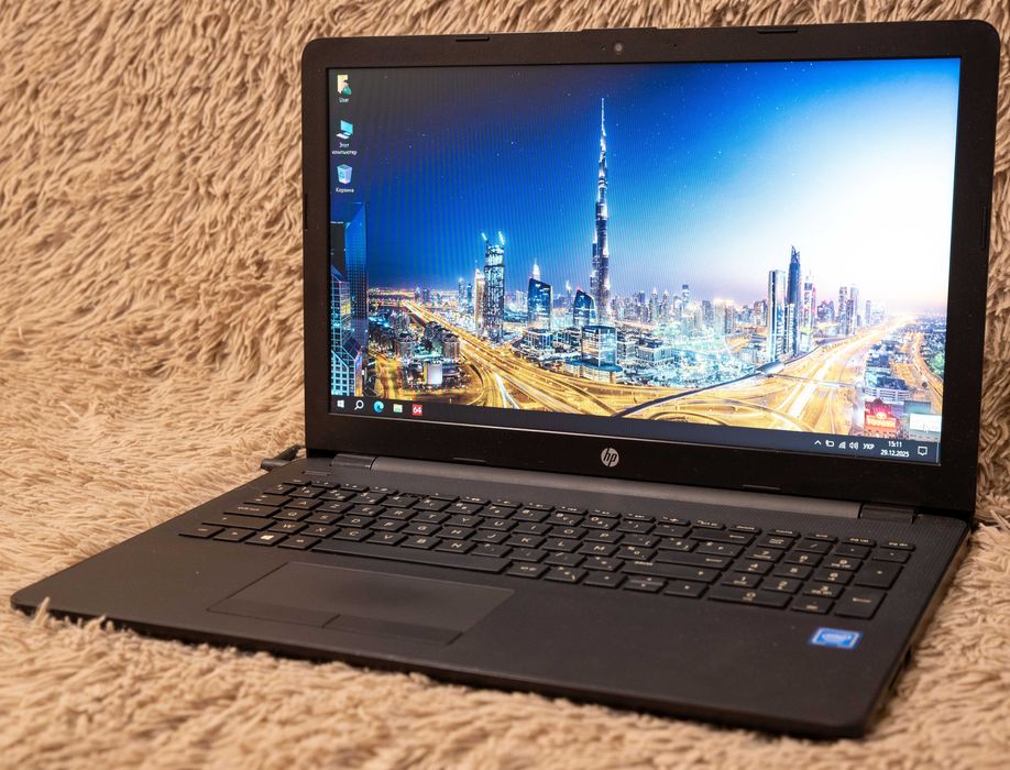 Dell Inspiron 3543 15.6" 8GB RAM SSD NVIDIA GeForce 2GB ігрова графіка