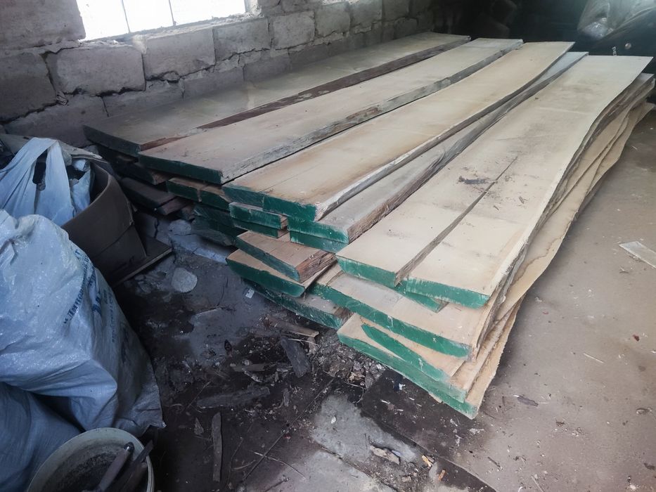 Дошка дубова необрізна суха