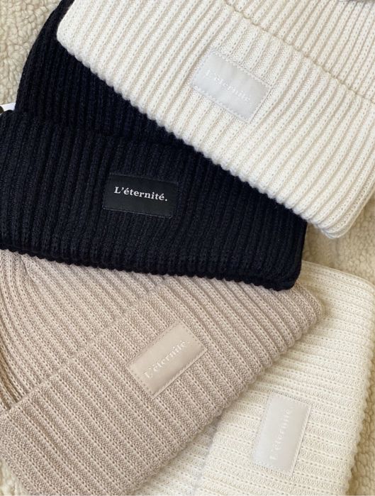 Шапка нова,жіноча,тепла від H&M чорні,беж