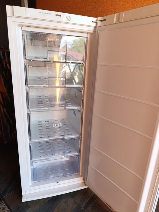 Морозильна камера Snaige