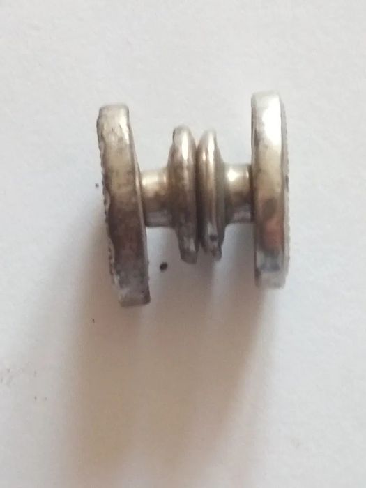 Spinka do mankietów około wojenna