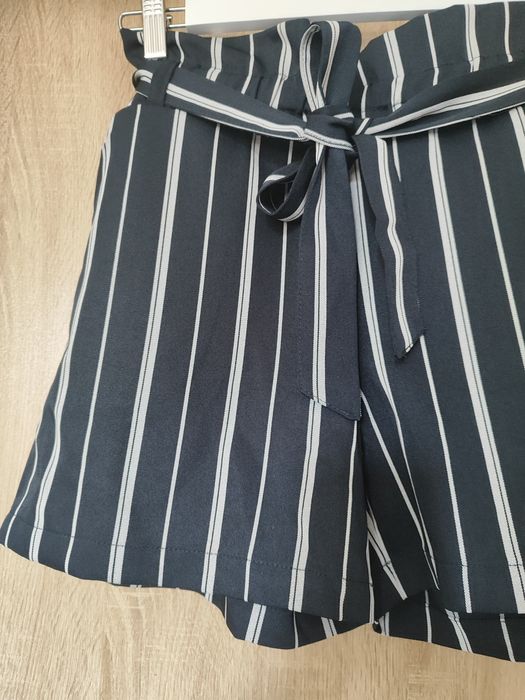 Eleganckie spodenki Gate rozm. S/36