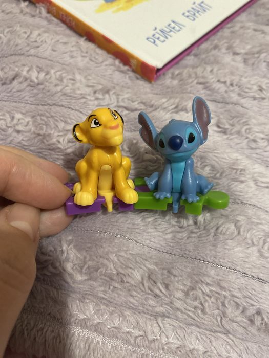 Кіндер 100 років Disney