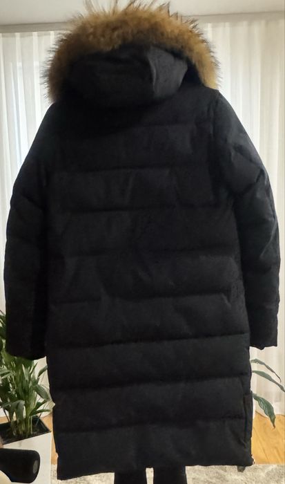 Пухових жіночий зимовий.