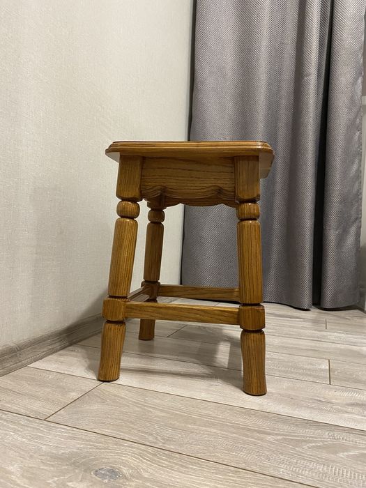 Продам табуретки з масиву ясеня