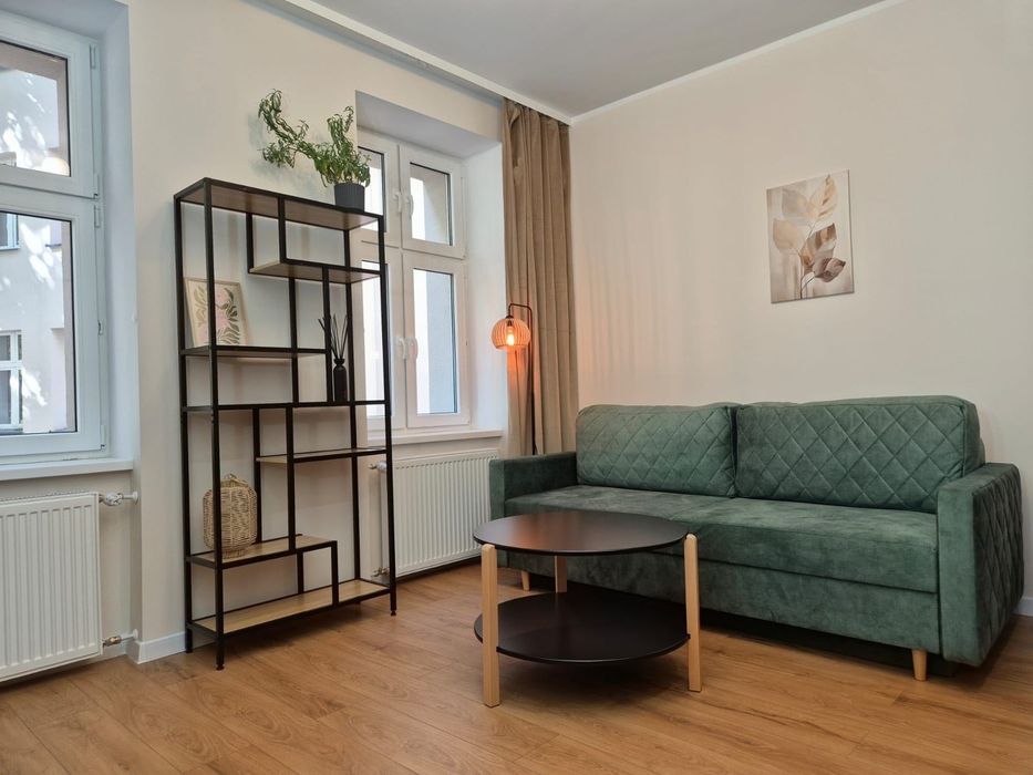 Stylowe, przytulne M 2 pokojowe na Łazarzu | 3 min. Dworzec PKP, 5 min. Park Wilsona | ul. Kolejowa 44 | Okna na podwórko - cisza i spokój