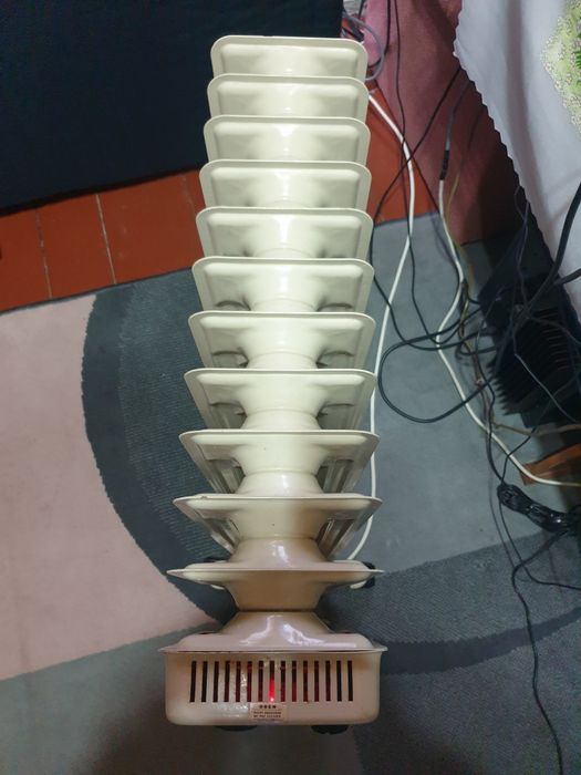 Уцінка!! Обігрівач масляний Delonghi Італія 12ребер