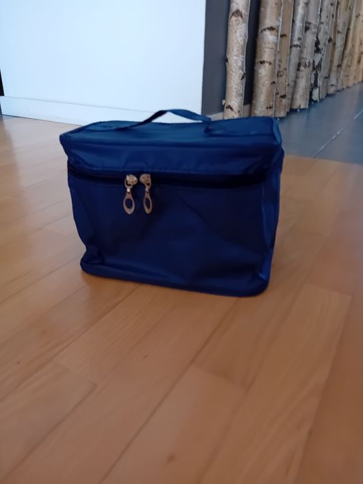 Duża pojemna wodoodporna kosmetyczka z organizatorem