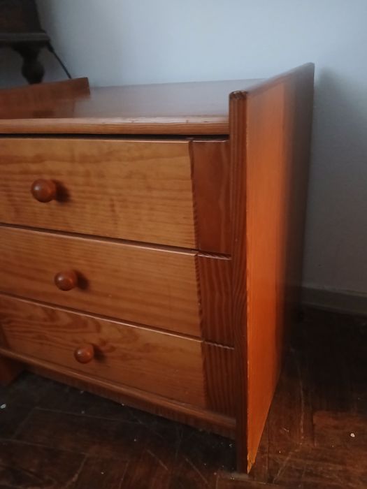 Vendo 3 móveis para quarto