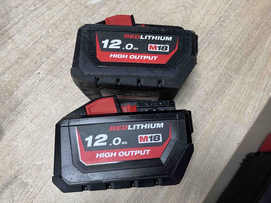 Milwaukee M18 REDLITHIUM High Output 12.0 Ah (48-11-1812) / Акумулятор  Мілвокі