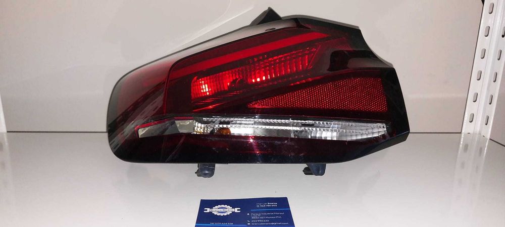 Farol Traseiro Direito e Esquerdo Citroen C4 (2017)