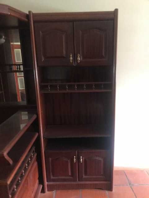 Movel em madeira-Bar