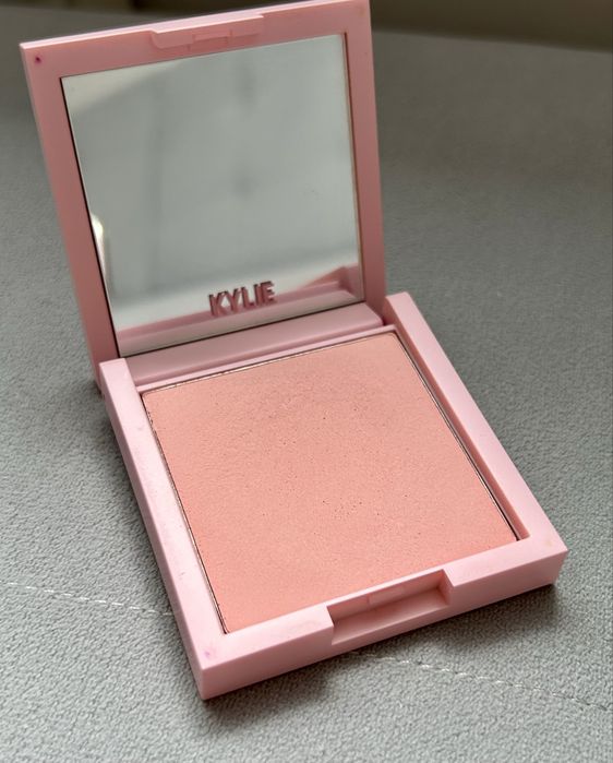 Kylie jenner róż 334