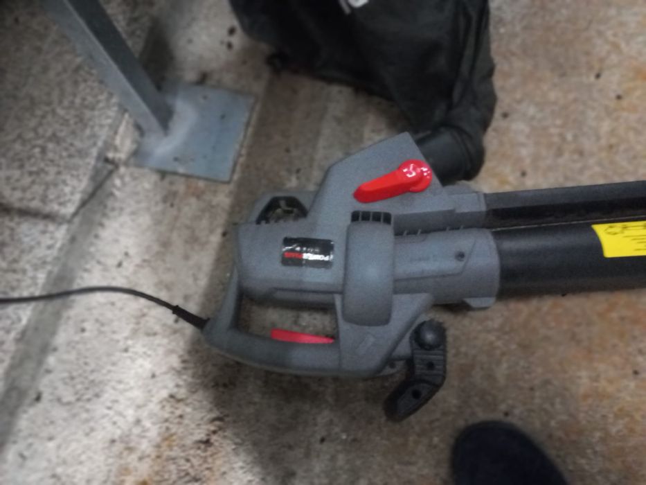 Soprador de Folhas POWERPLUS POWEG9013