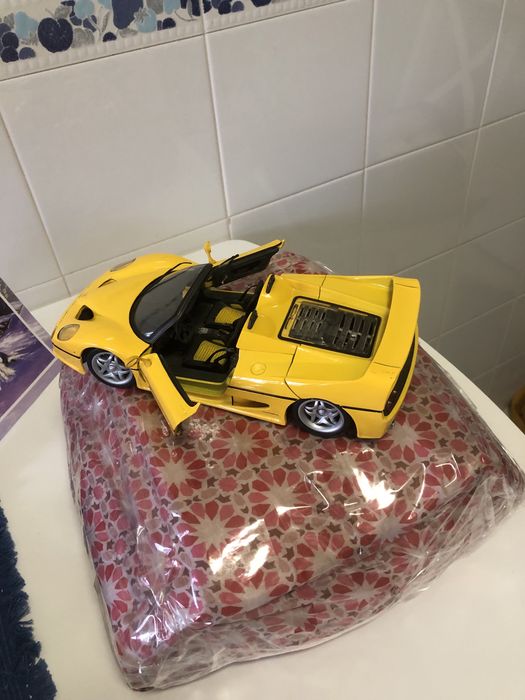 Carro de coleção Ferrari.