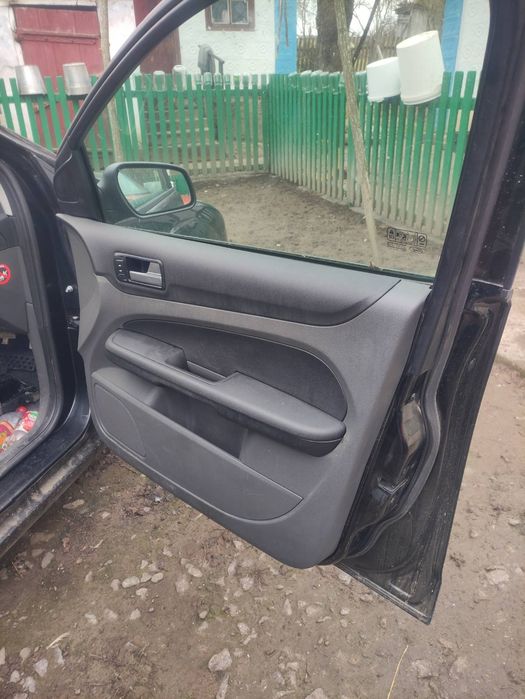 FORD FOCUS 1,6 бензин!