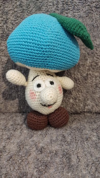 Вязаная игрушка Гриб