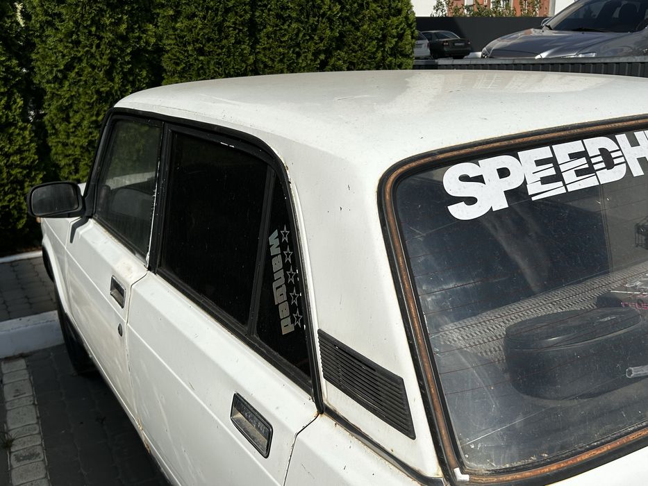 Жигули Ваз 2107 2001 год