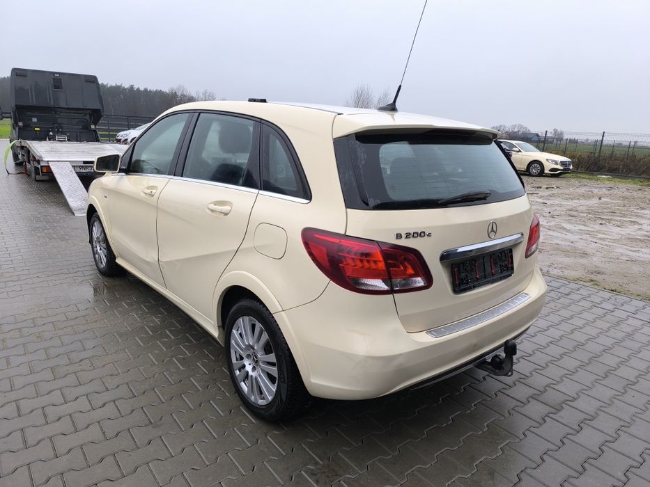 Mercedes Benz B200 2.0 Gaz 2017 rok okazja