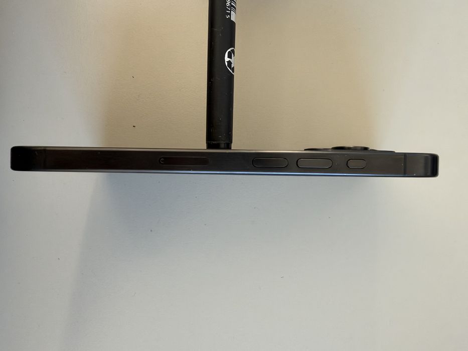 Iphone 15 Pro 128 GB black titanium