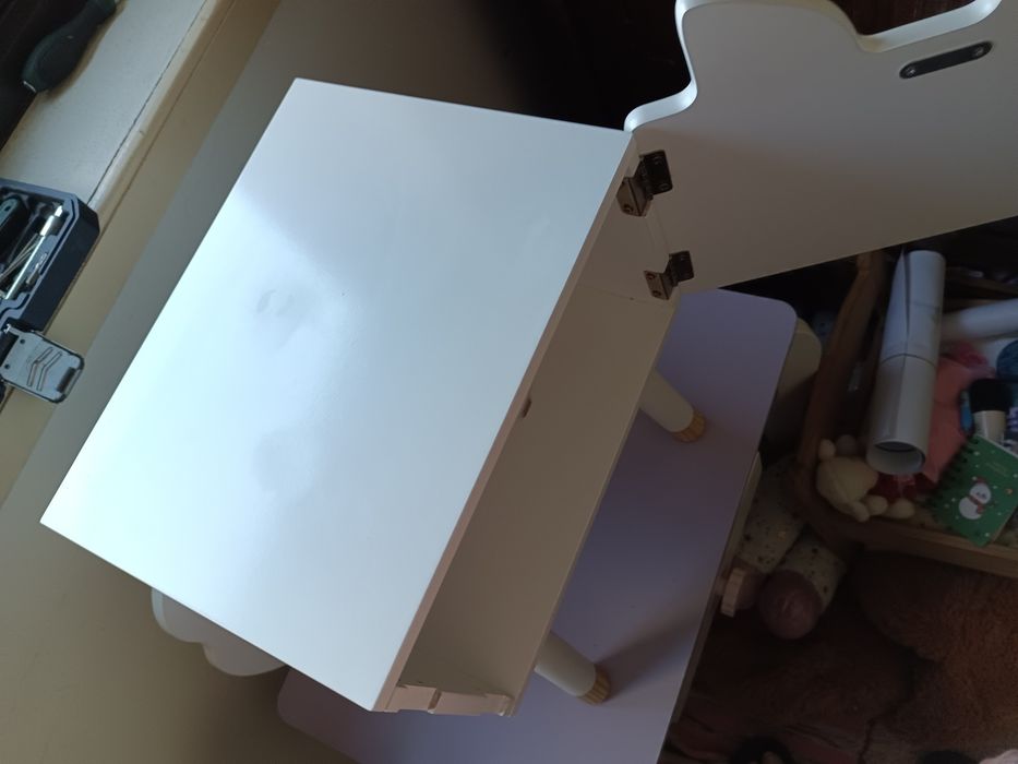 Mesa de cabeceira+ mesa de maquiagem