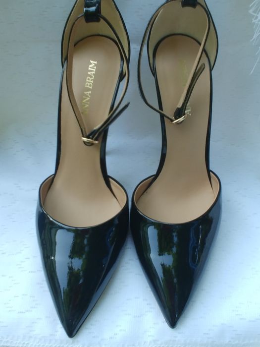 Лакові шкіряні лодочки ANNA BRAIM 37 розміру