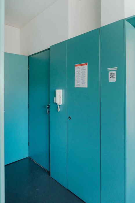 Apartamento T1 renovado junto ao Metro da Trindade