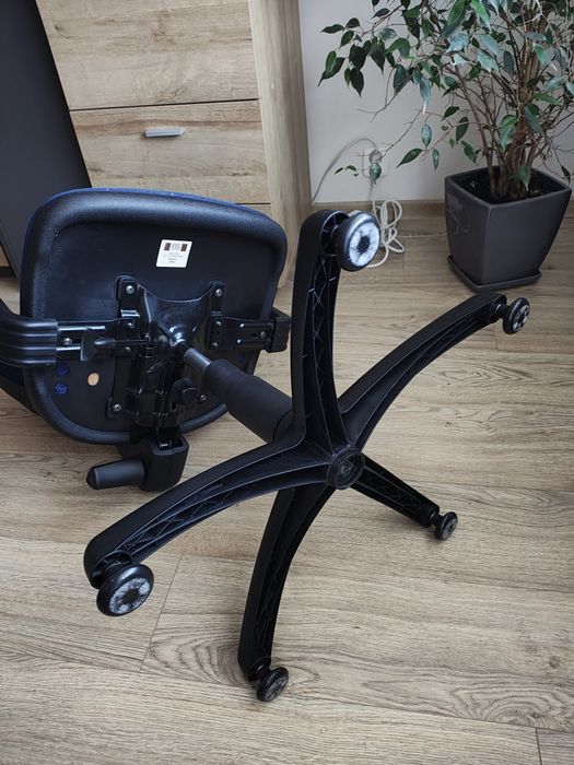 Krzesło obrotowe niebieskie dziecięce